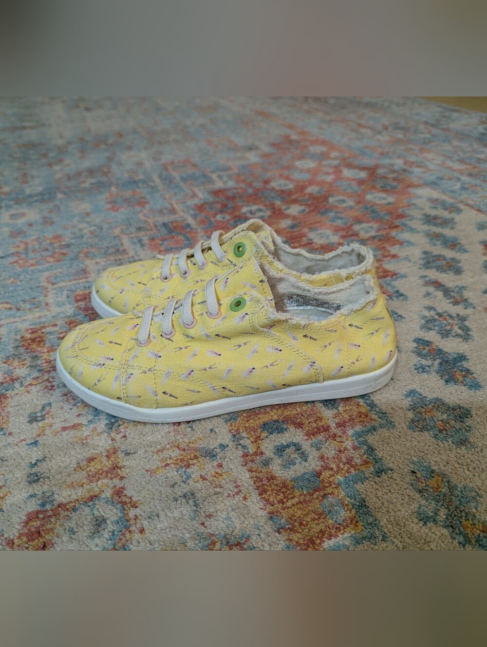 Vionic Beach Wms 7.5 WIDE Pismo Yellow Swim Print Canvas SlipOn LaceUp Sneakers